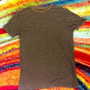 Tshirt goodfellow, standard fit, small